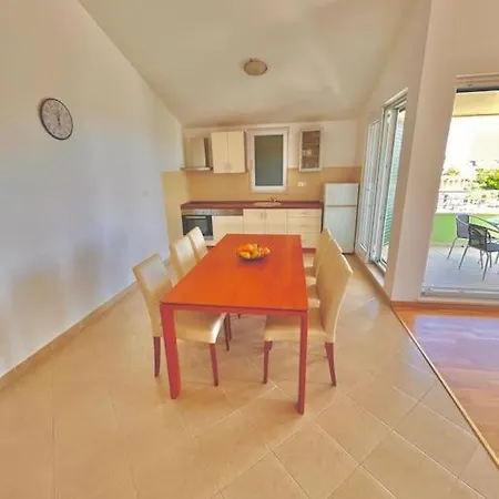 Paradise Found Apartment Trogir